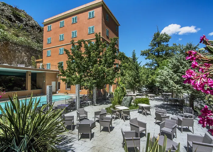 Hôtel accueillant les animaux: Les Jardins De La Glacière